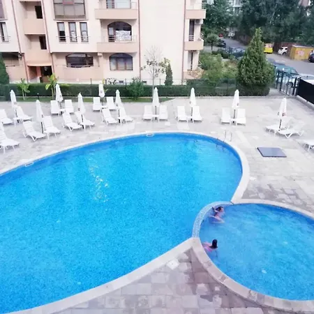 Sunny * ساني بيتش