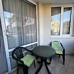 Sunny Апартаменты *